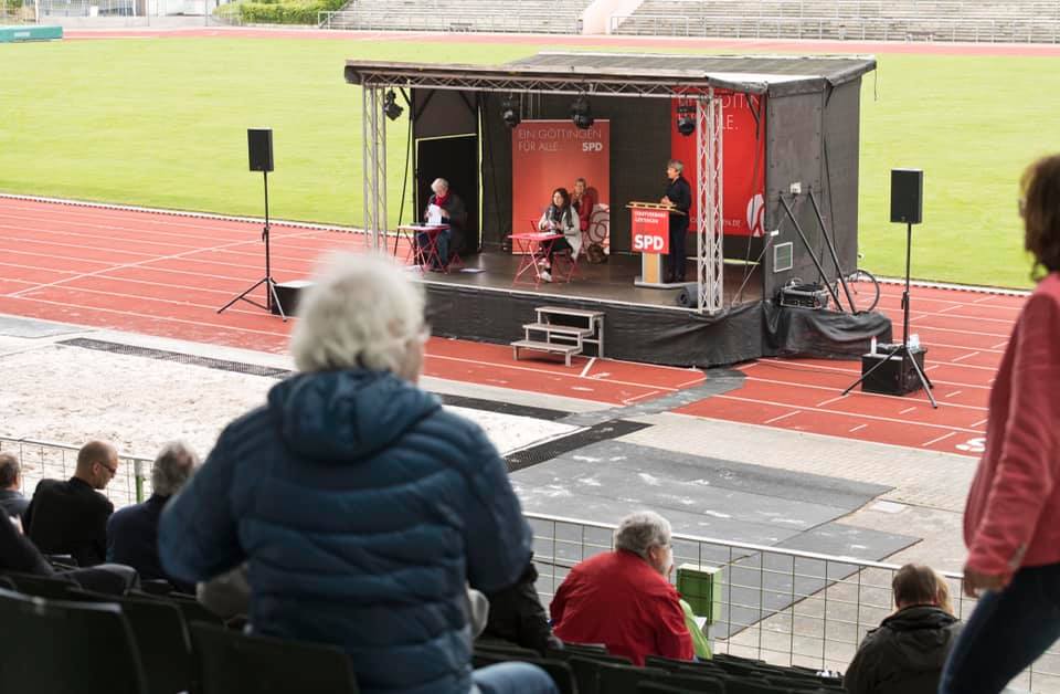 Aufstellungskonferenz im Jahnstadion (Foto: Jan Vetter)